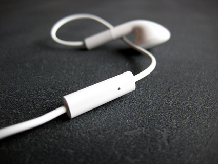 Tips for the Apple iPhone headset. Do you know all the functions?