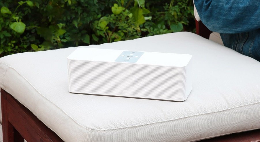 Xiaomi has introduced a Bluetooth speaker with radio and alarm clock