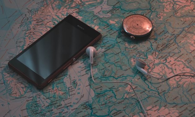 GPS navigator or smartphone?