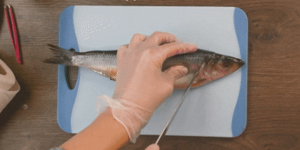3 ways to quickly carve a herring